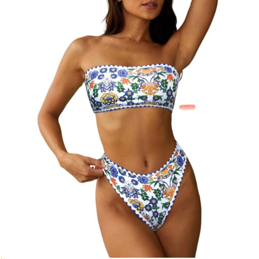 Women’s Strapless Wave Bandeau Bikini Size S 2 Piece Bathing SuitCheeky Lace-Up